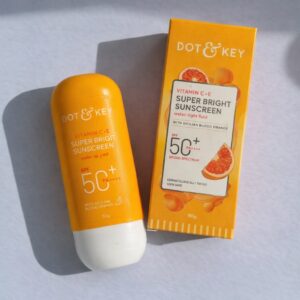 Dot & Key Vitamin C+E Super Bright Sunscreen SPF 50 PA++++ water-light fluid 80g